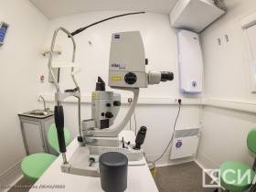 Ключи от передвижного офтальмологического комплекса вручили республиканской клинической больнице