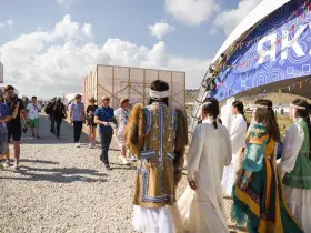 Сергей Кириенко посетил павильон Якутии на фестивале «Таврида.Арт» 