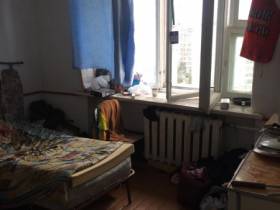 В Якутске пьяный мужчина пытался скинуть с девятого этажа двоих детей