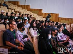 В Якутске состоялось торжественное открытие «Медиашколы AYAR»