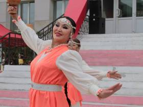 В Якутске состоялся концерт «Зажигательные народные ритмы»