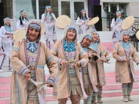 В Якутске состоялся концерт «Зажигательные народные ритмы»