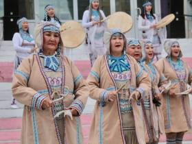 В Якутске состоялся концерт «Зажигательные народные ритмы»