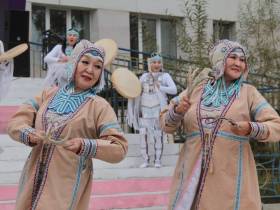В Якутске состоялся концерт «Зажигательные народные ритмы»