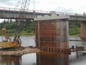 Мост через реку Нюю в Ленском районе Якутии готов на 33%