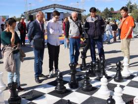 Для жителей Якутска организовали фестиваль «Го Genius»