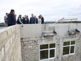 Глава Якутии поручил выделить дополнительные средства на ремонт Республиканского лицея-интерната