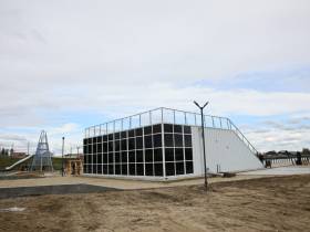 Обновлённая набережная с игровой площадкой открылась в Верхневилюйске