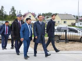 Обновлённая набережная с игровой площадкой открылась в Верхневилюйске