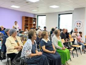 В Якутии презентовали сборник детских стихотворений и раскрасок