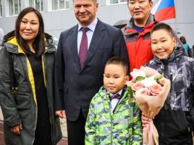 Андрей Тарасенко отметил важность патриотического воспитания в школах