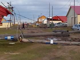 Фото и видео: последствия сильного ветра в Якутске