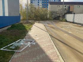 Фото и видео: последствия сильного ветра в Якутске