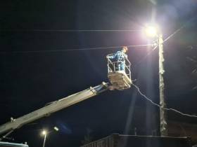 Энергетики устраняют последствия порывистого ветра в Якутске