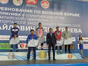 Итоги первого дня всероссийского турнира по вольной борьбе памяти Романа Дмитриева