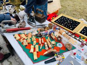 Со времён Советского союза до эпохи династии Романовых: выставка «Старинный Якутск»