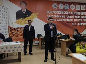 Республиканские первенства по шахматам среди школьников проходят в Якутске