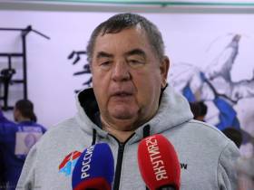 Президент Международной федерации самбо встретился с якутскими спортсменами