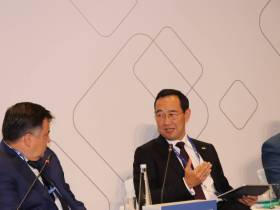 Глава Якутии участвует в Петербургском международном газовом форуме