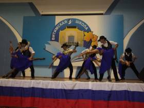 Национальный театр танца Якутии поздравил Витим с 400-летием