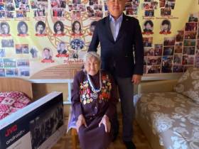 Знак «Почётного старейшины республики» вручили чурапчинскому переселенцу