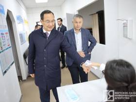 Айсен Николаев посетил обновлённую Амгино-Олёкминскую школу