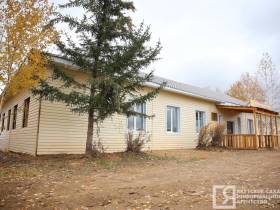 Айсен Николаев посетил обновлённую Амгино-Олёкминскую школу