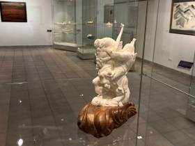 Излучают новый свет и особую энергетику. Открывается выставка произведений мастеров Якутии и Чукотки