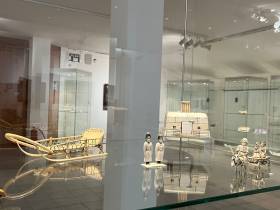 Излучают новый свет и особую энергетику. Открывается выставка произведений мастеров Якутии и Чукотки