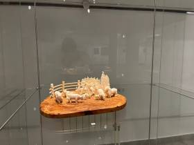 Излучают новый свет и особую энергетику. Открывается выставка произведений мастеров Якутии и Чукотки