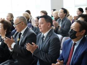 В Якутске открылась выставка гербов районов республики