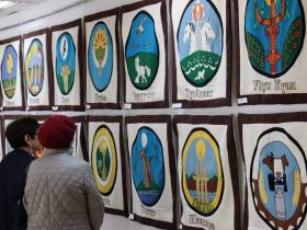 В Якутске открылась выставка гербов районов республики