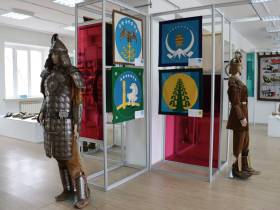 В Якутске открылась выставка гербов районов республики