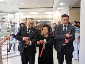 В Якутске открылась выставка гербов районов республики