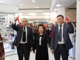 В Якутске открылась выставка гербов районов республики