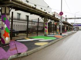 Художники фестиваля "Лето Якутия" преображают улицу Труда в Якутске