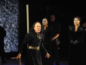 Саха театр выступит на сцене Малого театра России в Москве