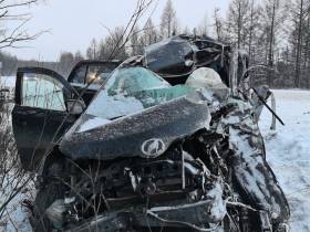 Один человек погиб, трое детей получили тяжелые травмы в ДТП в Якутии