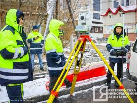 Дорожники Якутска рассказали, как ведут ремонт в минусовую температуру