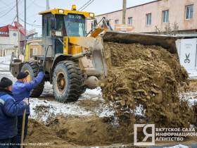 Дорожники Якутска рассказали, как ведут ремонт в минусовую температуру