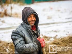 Дорожники Якутска рассказали, как ведут ремонт в минусовую температуру
