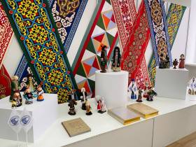 В Якутске открылась выставка «Якутия – территория единства»