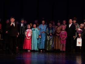 Национальный театр Калмыкии открыл гастроли в Якутске