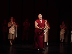 Национальный театр Калмыкии открыл гастроли в Якутске