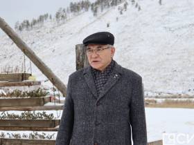 В Якутске открыли стелу, посвященную путешественникам и первооткрывателям Арктики