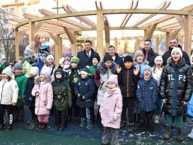 При поддержке «Газпром добыча Ноябрьск» в Ленске обустроили спортивно-игровую площадку