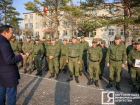 Айсен Николаев встретился в Приморском крае с мобилизованными якутянами