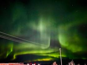 Северное сияние озарило небо над селами в Якутии