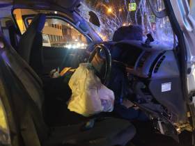 В Якутске столкнулись микроавтобус и маршрутный автобус. Сообщается о пяти пострадавших