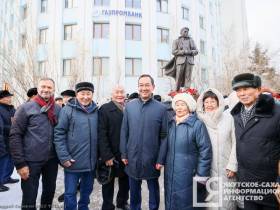 В Якутске открыли памятник легендарному промышленнику Тарасу Десяткину